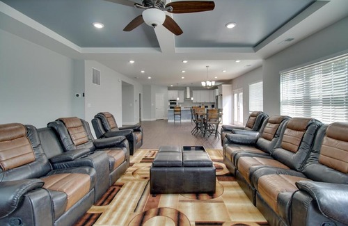Dumfries Casa | Dumfries Vacation Rental about 32 Mi to Washington DC!