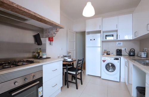 Alfama Casa | DuMont Lisbon Guesthouse