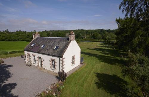Scaniport Casa | Dunaincroy Farmhouse