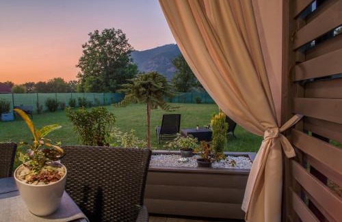 Domos Apartamento | Dunazug Plusz Luxus Apartman