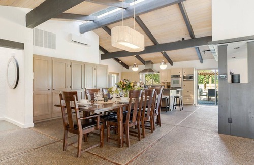 Dundee Casa | Dundee Landing: A Luxurious One Level Chateau in Wine Country