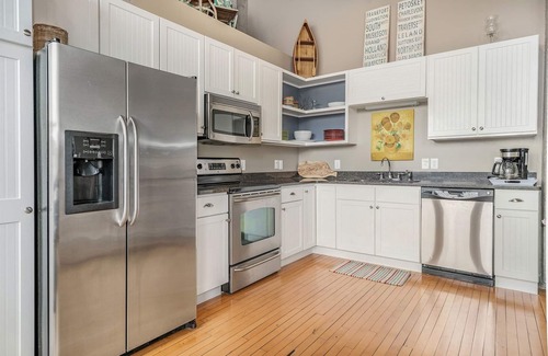 South Haven Casa | Dune Haven | Luxurious Downtown Loft w/ Indoor/Outdoor Pool, Hot tub