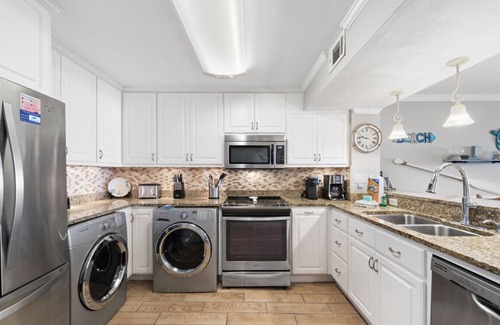 Thomas Drive Apartamento | Pet Friendly-Beach Service-Covered Parking-A102