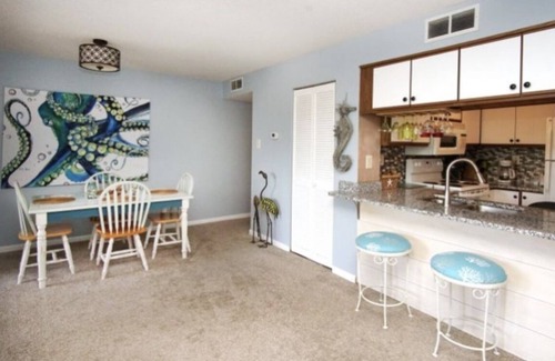 The Dunes Condominio | Dunes Pointe Pool Side Paradise near Ocean Annie's.