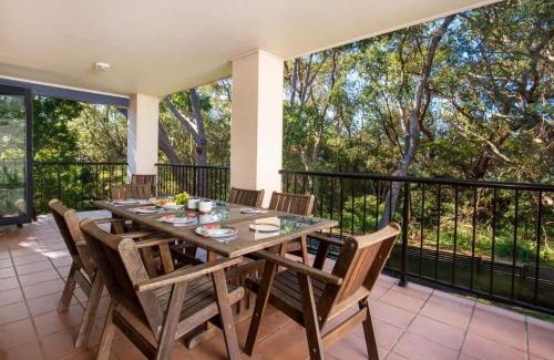 Vincentia Casa | Dunescape Family Retreat - 5BR beach house