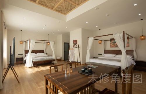 Mingsha Mountain and Crescent Spring Casa | DunHuang Sky Luna Inn