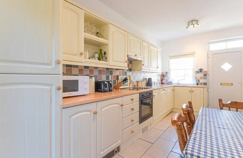 Waren Mill Cabaña | DUNLIN COTTAGE, pet friendly, country holiday cottage in Bamburgh