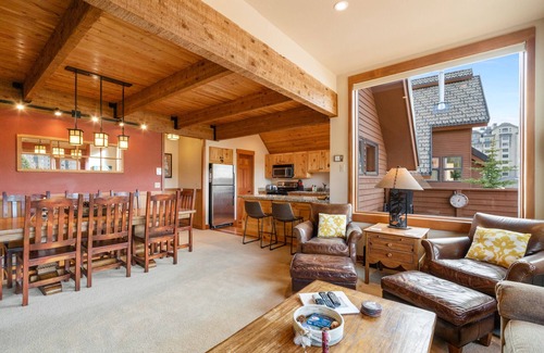 Big Sky Chalet De Esquí | Dunn's Den Ski-in / Ski-out Arrowhead Chalet ¡A pie de Big Sky Resort!