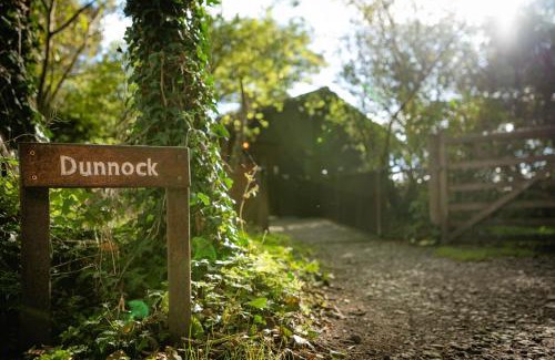 Thurstonfield Casa | Dunnock Lodge with Hot-tub