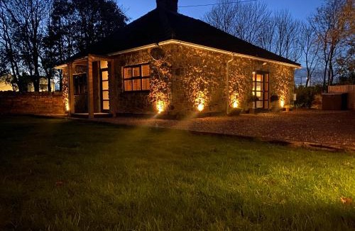 Coxhoe Casa | Dunromin Cottage, Hot Tub & Garden