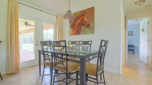 North Port Casa | Dunsmuir House - Close to Warm Mineral Springs, Beaches & Cool Today Park