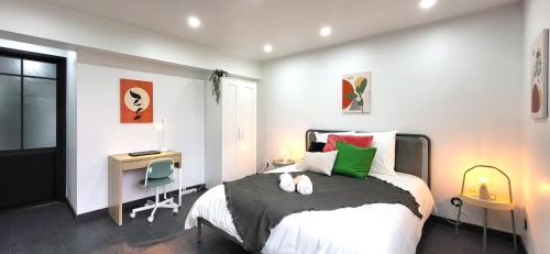 Athis-Mons Apartamento | Duo : Ambiance rebelle et zen, proche RER C & Orly