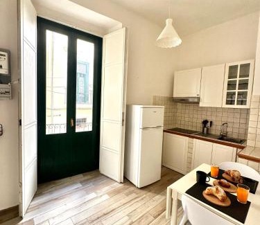 Historical Downtown Salerno Apartamento | Duomo Boutique Apartment