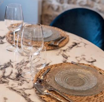 Nimes City Centre Apartamento | Duplex à 2 min des arènes et de la maison carrée