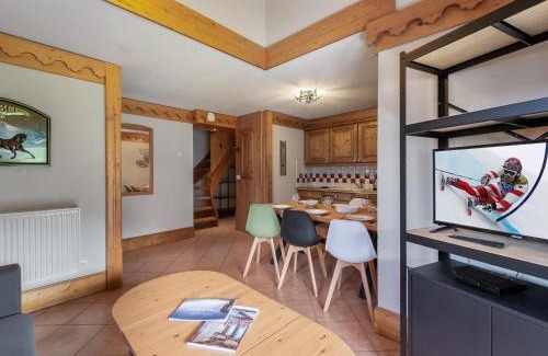 Meribel Village Apartamento | Duplex à Méribel Village : Ski aux pieds, Piscine et Spa inclus - FR-1-566-6