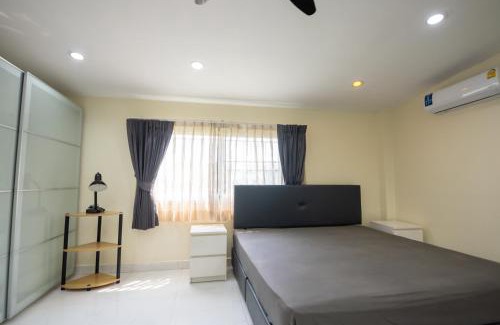 Phra Khanong Nuea Apartamento | Duplex 3 Bedroom apartment on Sukhumvit at BTS Phra Khanong