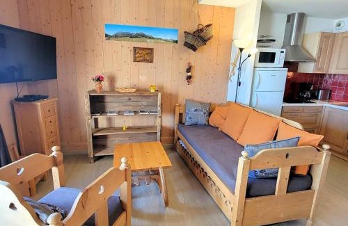 Saint-Michel-de-Chaillol Apartamento | Duplex 8/9 pers avec terrasse Sud, proche pistes, Wi-Fi, animaux OK, parking + options - FR-1-393-92