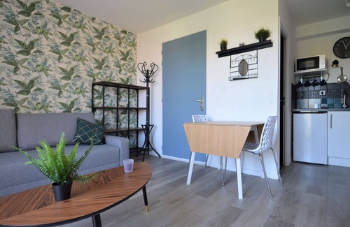 Courseulles-sur-Mer Apartamento | Duplex apartment - close to the beach with balcony