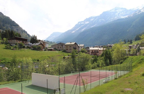 Lanslevillard Apartamento | Dúplex para 6 pers. con parking en Val Cenis