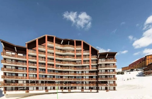 La Morte Apartamento | Apartamento 'Duplex Station Alpe Du Grand Serre' con vistas a la montaña, terraza privada y Wi-Fi