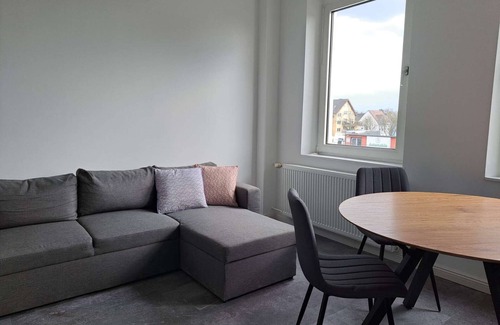 Solingen Apartamento | Duplex apartment with two bedrooms and a living room