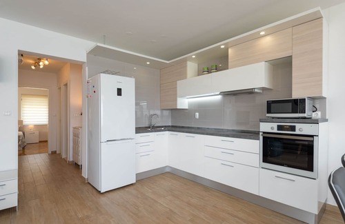 Stobrec Apartamento | ¡Apartamento DUPLEX con VISTAS AL MAR a solo 10 metros del mar!