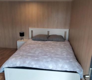 La Chapelle-Saint-Mesmin Casa | Duplex atypique en bois entre ville et verdures