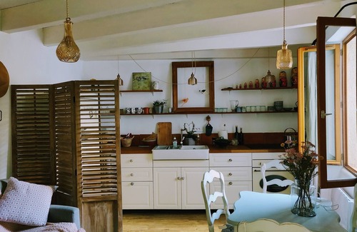 Lourmarin Apartamento | "Duplex Atelier/coeur de Lourmarin"