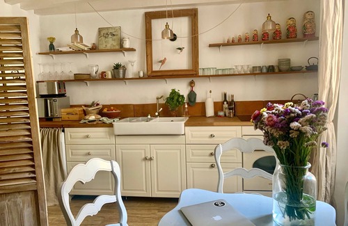 Lourmarin Apartamento | "Duplex Atelier/coeur de Lourmarin"