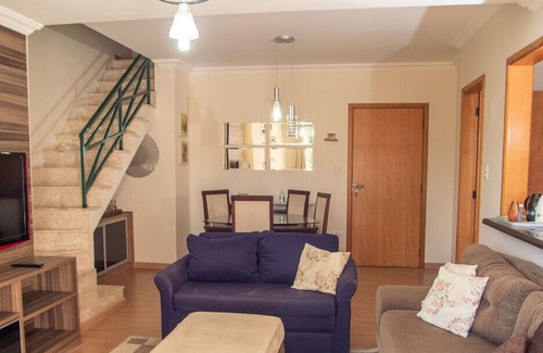 Vila Iara Apartamento | Duplex c lareira e conforto em Campos do Jordão/SP