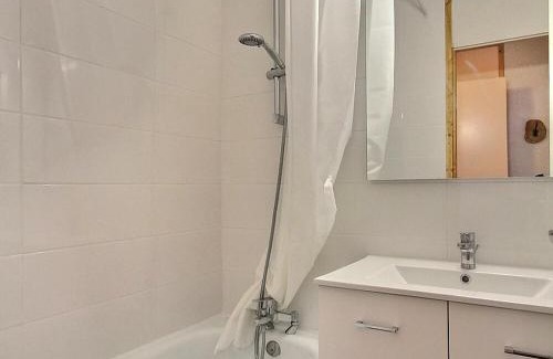 Plagne Villages Apartamento | Duplex calme au pied des pistes, balcon et animaux acceptés - FR-1-455-232