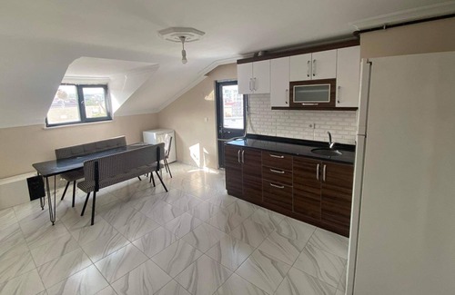 Arnavutkoy Apartamento | Duplex close to Airport enough for big group/ family
