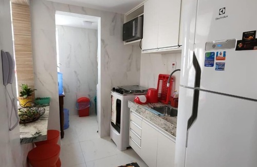 Lauro de Freitas Apartamento | Duplex com 02 suítes, mobiliado e reformado em Vilas do Atlântico