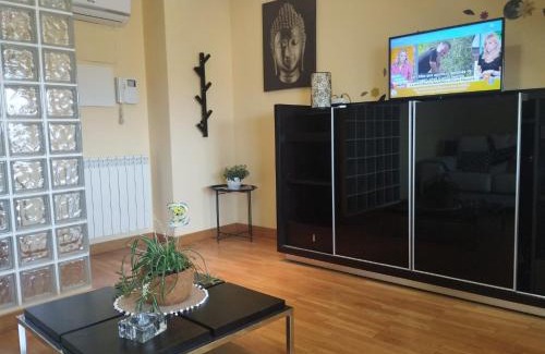 Villamediana de Iregua Apartamento | Duplex con terraza y vistas a la montaña internet aire acondicionado frente a piscinas públicas