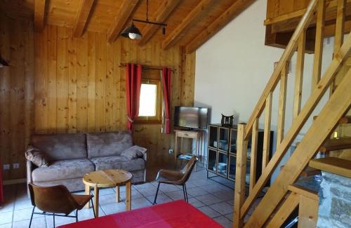 Pralognan-la-Vanoise Apartamento | Duplex Confortable à Pralognan-la-Vanoise avec Wifi et Terrasse Sud, à 400m des Commerces - FR-1-464-56