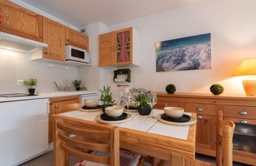 Saint-Lary-Soulan Apartamento | Duplex confortable avec 2 chambres, balcon et parking à Saint Lary village, proche des thermes et télécabine - FR-1-296-336
