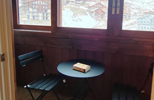 Val-Thorens Apartamento | Duplex cosy 6 pers, 39m², 3 chambres, balcon, accès direct aux pistes, centre Val Thorens - FR-1-545-46