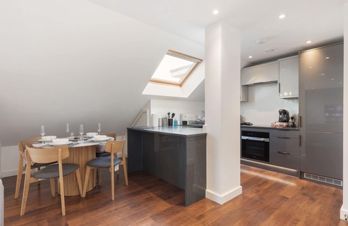 Hillingdon Apartamento | Duplex Flat near Heathrow