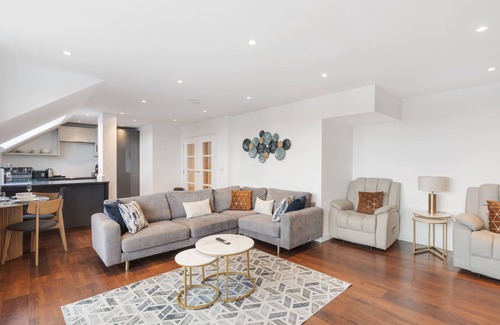 Hillingdon Apartamento | Duplex Flat near Heathrow