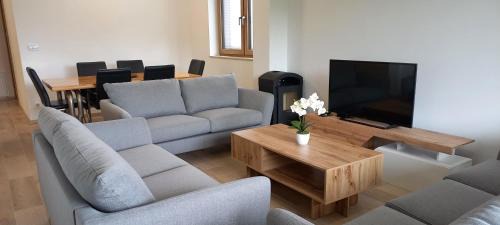 Skofljica Apartamento | Duplex Holiday Apartment