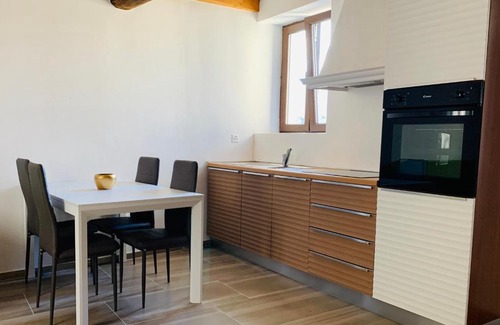 Lugano Apartamento | Duplex in casa rurale con cortile privato