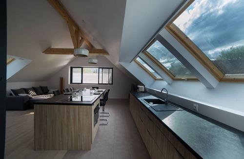 Menthon-Saint-Bernard Casa | Duplex **** Nuevo para 6 personas / 200 metros del lago de Annecy