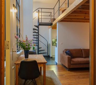 University District Apartamento | Duplex in historical centre with private courtyard