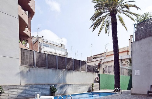 El Putget i Farro Apartamento | Dúplex en el Centro de Barcelona con Piscina