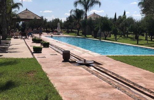 Ouahat Sidi Brahim Apartamento | Duplex Le Vizir for 6 with Park Access 3 Pools