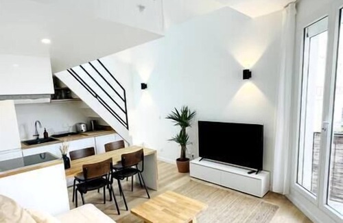 Les Puces de Saint-Ouen Apartamento | Duplex Loft industrial, Mercado St Ouen, Silencio