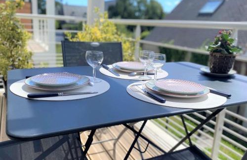 Benodet Apartamento | Duplex lumineux à Bénodet: plage et thalasso à pied, terrasse, parking et abri vélo inclus - FR-1-481-117