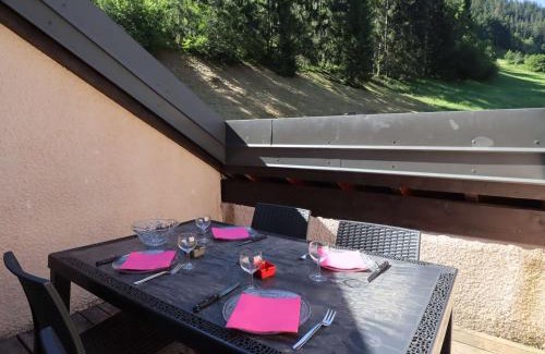 Beaufort Apartamento | Duplex lumineux 4-6 pers avec balcon sud, bien équipé, proche pistes et commerces, refait à neuf, calme - FR-1-342-216