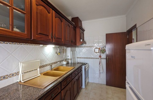 Praia de Santa Cruz Apartamento | Duplex / Maisonette in Strandnähe mit Terrasse im Zentrum von Santa Cruz