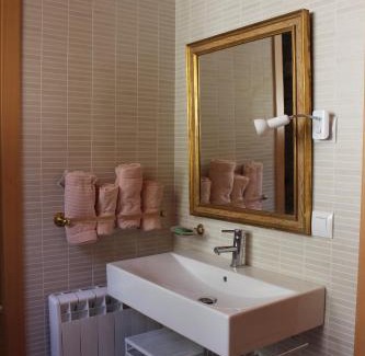 Sant Corneli Apartamento | Duplex para 6 en Cercs, Berga - A 30 mins del Pedraforca